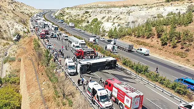 Gaziantep'teki kazaya dair yeni ayrıntılar ortaya çıktı: Otobüs hız sınırını aşmış
