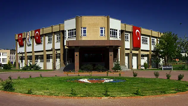 Gaziantep Üniversitesi Rektörlüğü öğretim üyesi alacak