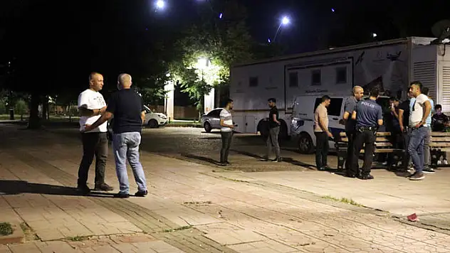 Gaziantep'te kimlik kontrolü yapan bekçileri bıçaklayan saldırgan vurularak öldürüldü
