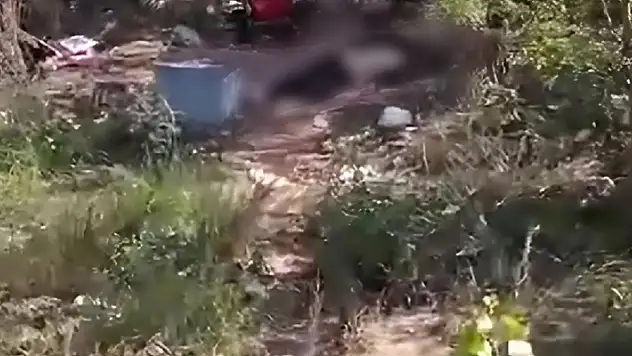 Gaziosmanpaşa'da boş arazide erkek cesedi bulundu
