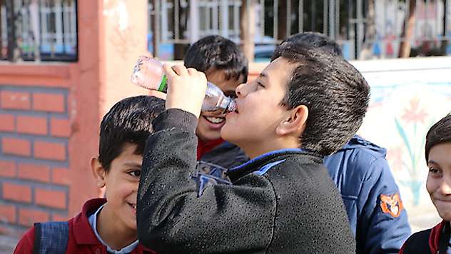 Gazlı içeceklerin zararları saymakla bitmiyor