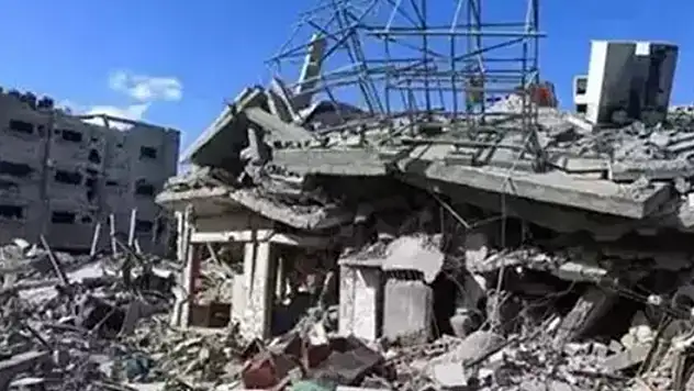 Gazze'de can kaybı 42 bin 227'ye yükseldi