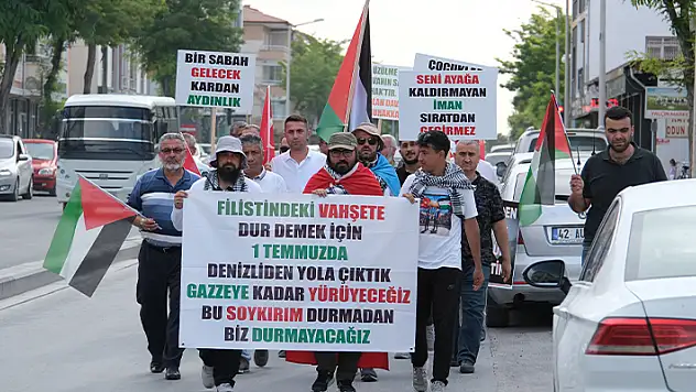 Gazze için Denizli'den Hatay'a yürüyen 7 kişi Karapınar'a ulaştı
