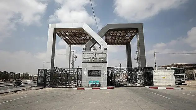Gazze ile Mısır arasındaki Refah Sınır Kapısı çift yönlü açıldı
