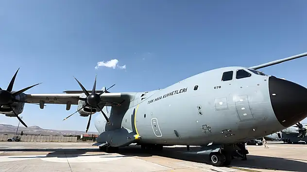 Gazze'ye sağlık personeli ve tıbbi malzeme taşıyan askeri uçak Kayseri'den yola çıktı
