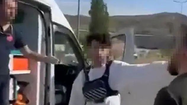 'Geç kaldınız' diyerek 112 ekibine saldırdılar
