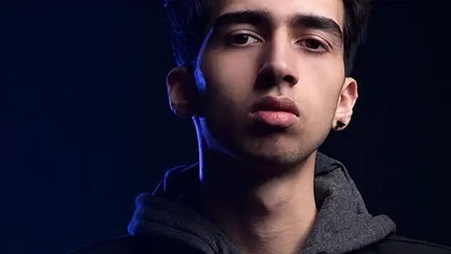 Gece gölgenin rahatına bak klibi youtube'dan kaldırıldı