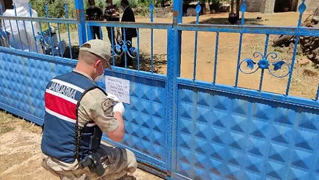 Geçmiş bayram kutlamasına gitti, 12 ev karantinaya alındı