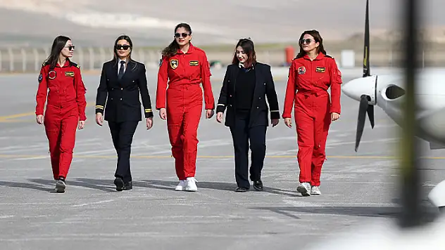 Geleceğin kadın kaptan pilotları Konya'da göreve hazırlanıyor