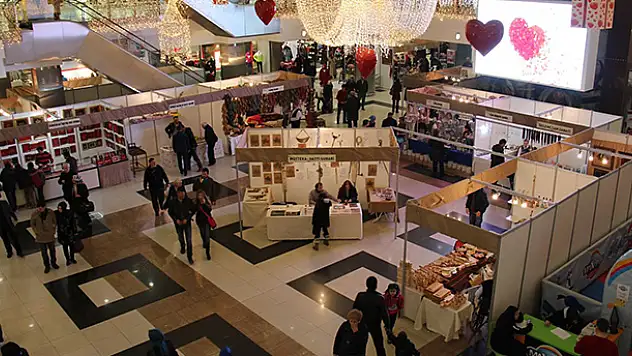 Geleneksel El Sanatları Sergisi Konya'da açıldı