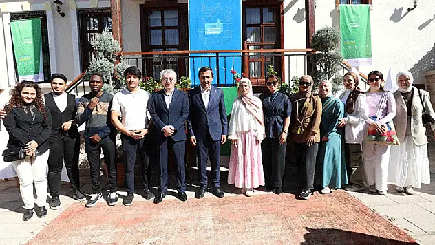 Geleneksel Türk Sanatları Öğrenci Sergisi Karatay'da açıldı