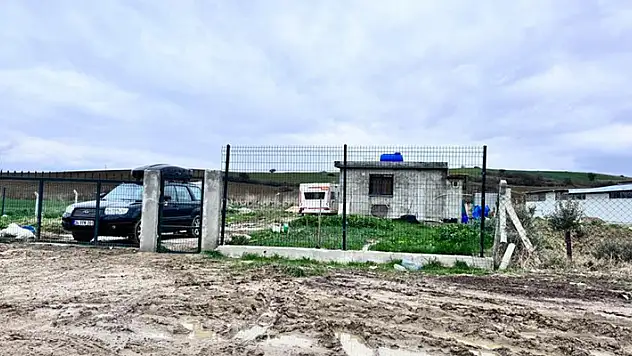 Gelibolu'da 2 kişi bağ evinde ölü bulundu
