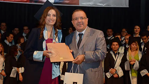 Genç diş hekimleri meslek hayatına atıldı