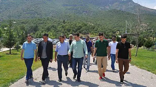 Genç iş adamlarına seslendi