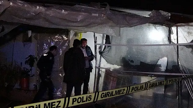 Genç kadın evde silahla göğsünden vurulmuş halde ölü bulundu