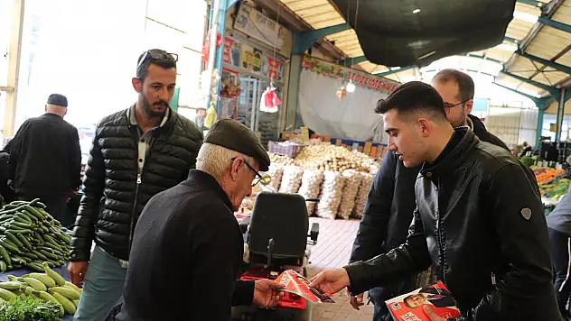 Genç Saadet esnafla buluştu