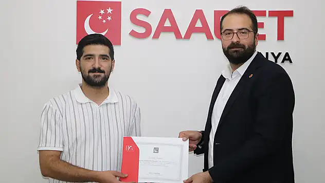 Genç Saadet Selçuklu'da bayrak değişimi