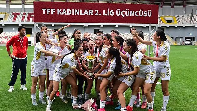 Genç Ülkümspor 1. Lig'e çıktı