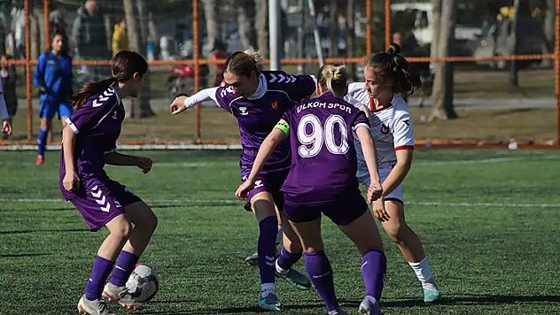 Genç Ülkümspor yarı final aşkına