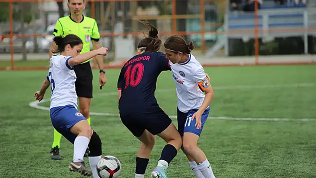 Genç Ülkümspor'un 1. Lig umudu sürüyor
