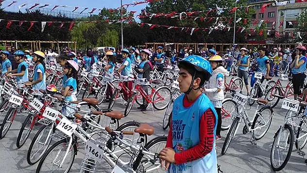 Gençler, 19 Mayıs İçin Pedal Çevirdi