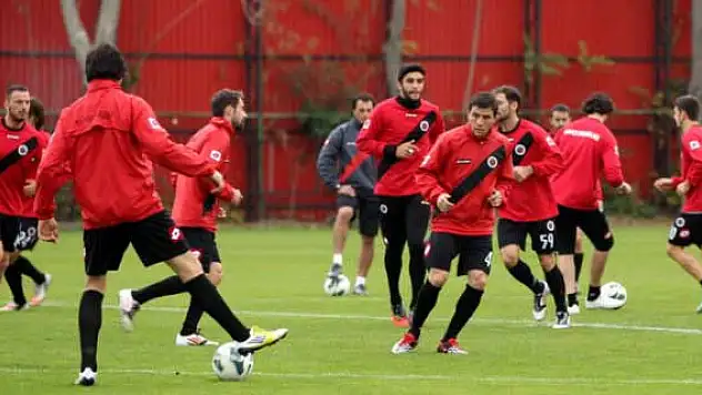 Gençlerbirliği'nin Antalya kampı