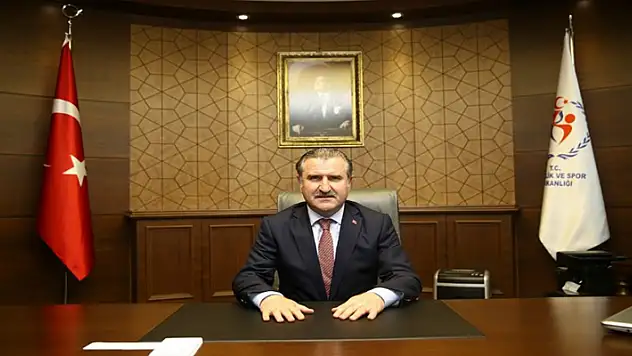 Gençlere ÖTV'siz cep telefonu için çalışmada sona gelindi
