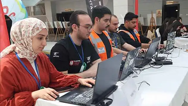 Gençleri uzayla buluşturan 'Astro Hackathon' etkinliği Nevşehir'de başladı