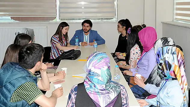 Gençlik Meclisinden 'Engelsiz Yaşam' çalıştayı