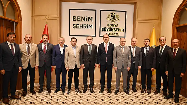 Gençlik ve Spor Bakanı Osman Aşkın Bak, Başkan Altay'ı ziyaret etti
