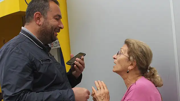 Gerçek polise inanmadı, sahte polis evini bile sattırdı