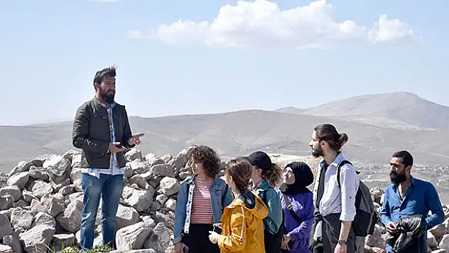 Gevale Kalesi'nde tarihe iz düşüldü