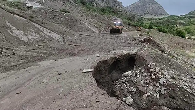 Giresun'da sağanak bazı köy yollarında hasara yol açtı
