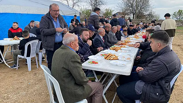 Göçle dağılan köy halkı 60 yıllık bayram geleneği ile bir araya geliyor
