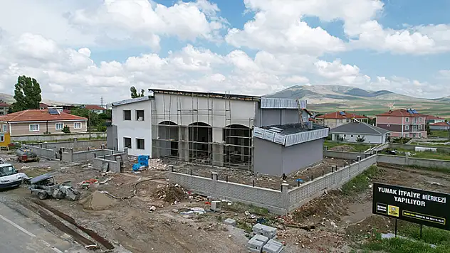 Gödene ve Yunak itfaiye merkezi inşaatlarında sona gelindi