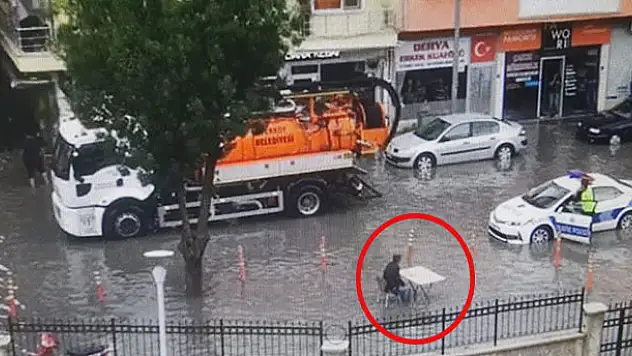 Göle dönen yol ortasında çorba keyfi