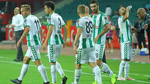 Gollere yabancı imza