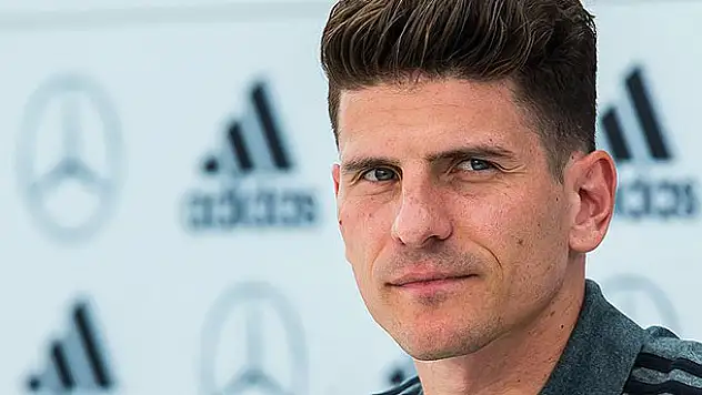 Gomez Fiorentina'nın kamp kadrosunda