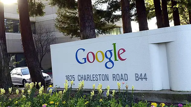 Google, Fiat Chrysler'la sürücüsüz araba üretecek