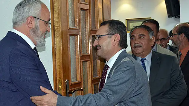 Görev süresi dolan Akpınar,  personeli ile vedalaştı