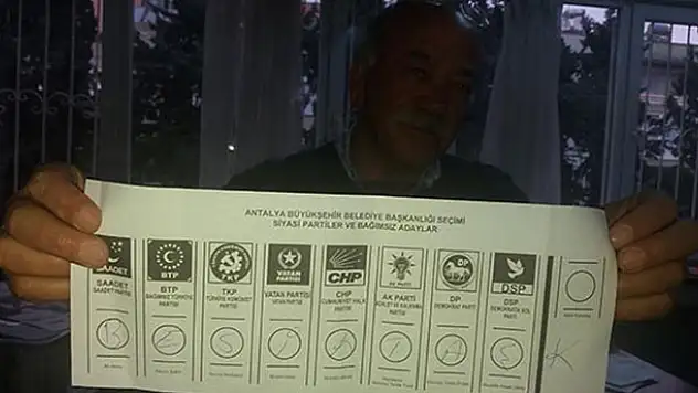 Görevli böyle gösterdi! Sandıktan bakın ne çıktı?