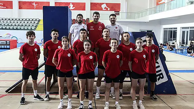 Gözler Dünya Kupası'nda
