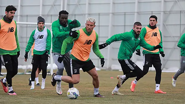 GÖZLER LİGE ÇEVRİLDİ!
