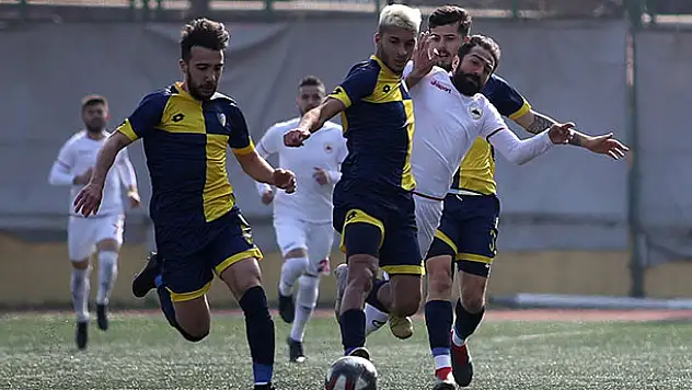 GÖZLER PLAY-OFF'TA