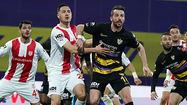GÖZLER PLAY-OFF'A ÇEVRİLDİ
