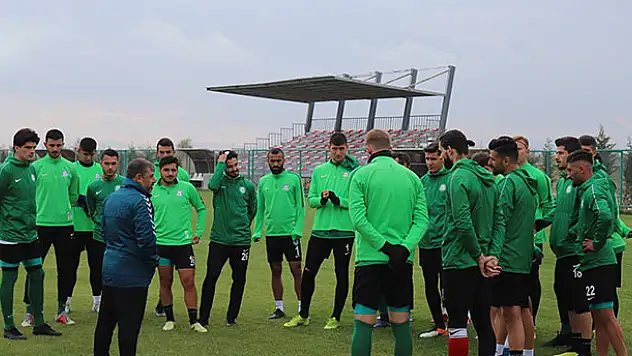 Gözler Sarıyer maçında
