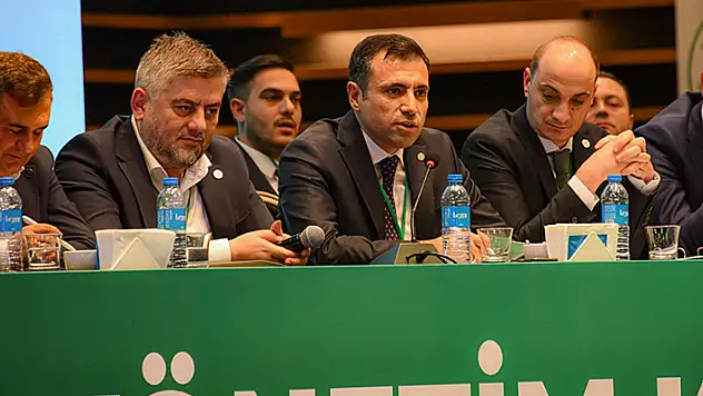 Gözler yönetime çevrildi
