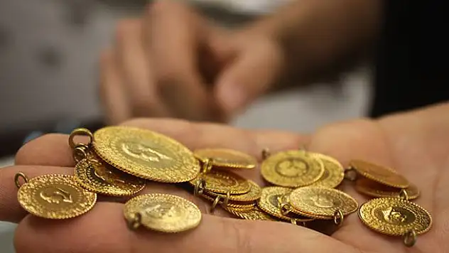 Gram altın 220 lira seviyelerinde