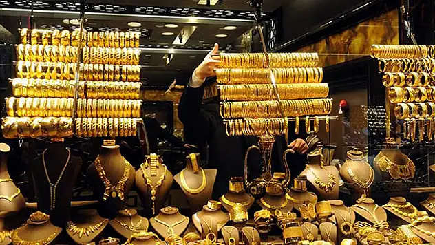 Gram altın 230 lira seviyelerinde