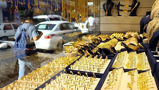 Gram altın 320 lira seviyelerinde